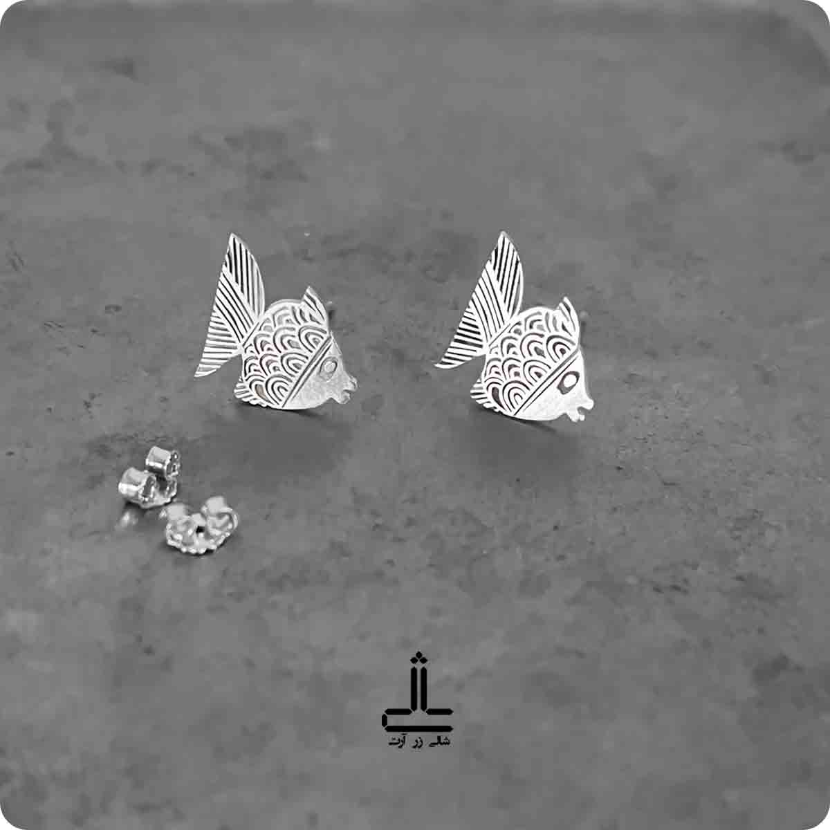 گوشواره ماهی سیاه کوچولو